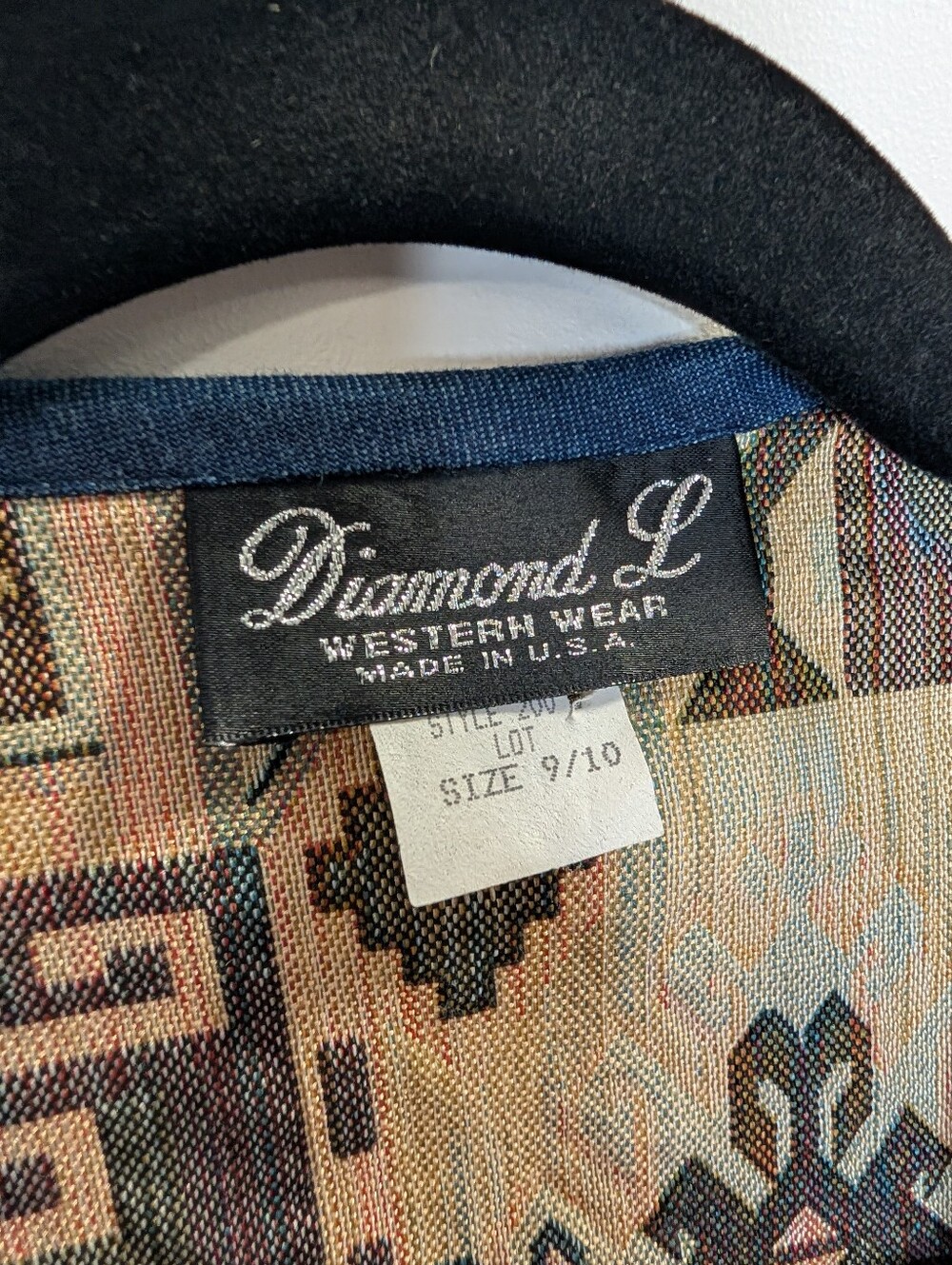 Diamond L Western Wear Southwestern Tapestry Tie Vest Made in USA - Picture 3 of 6